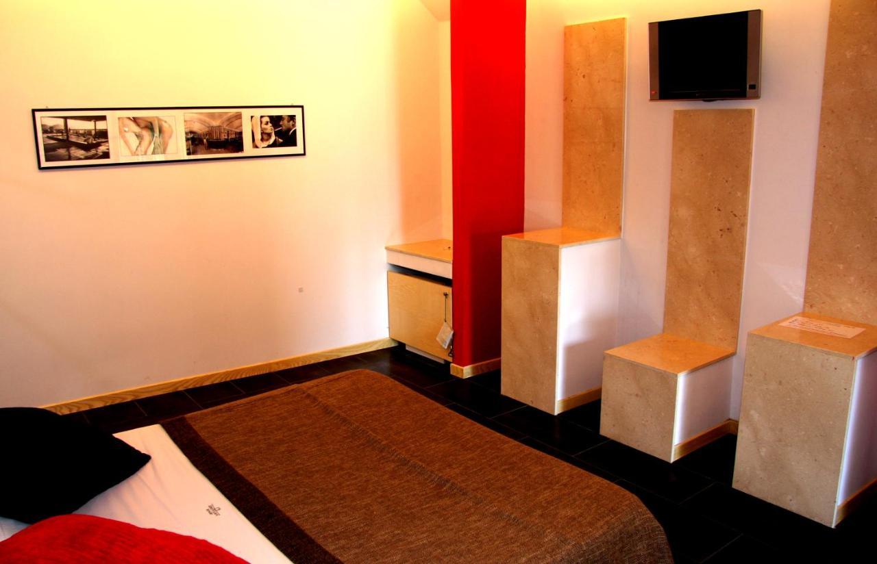 פוזולי Hotel Tiro A Volo מראה חיצוני תמונה