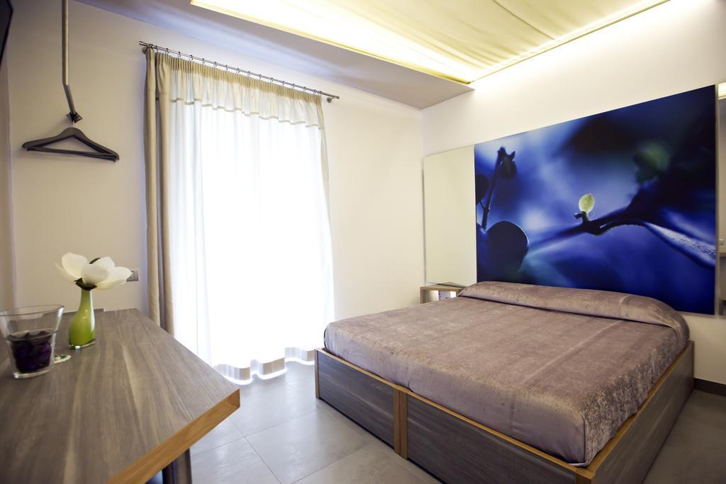 פוזולי Hotel Tiro A Volo מראה חיצוני תמונה