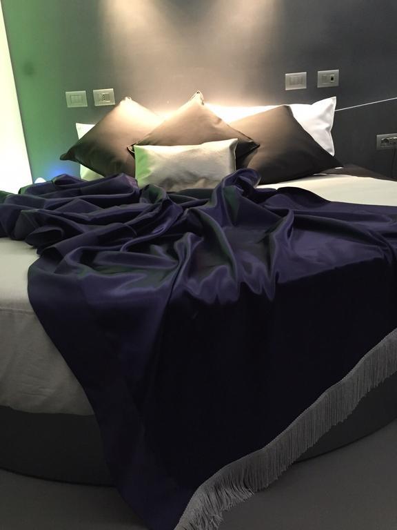 פוזולי Hotel Tiro A Volo מראה חיצוני תמונה